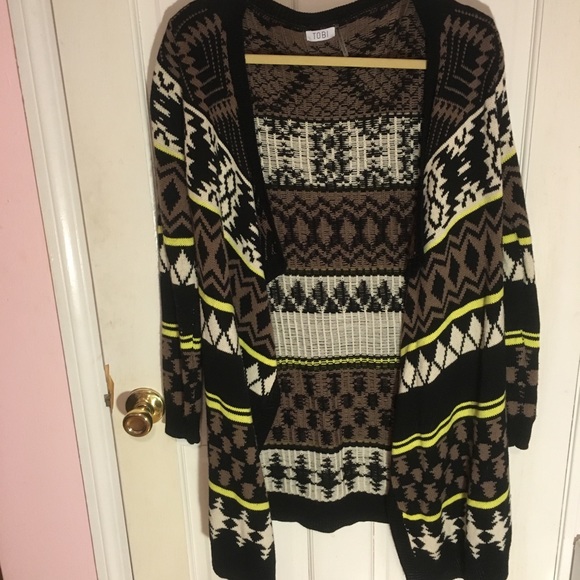 Aztec Print Sweater - Picture 2 of 5